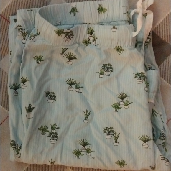 Gilligan and O'Malley pj set - Picture 8 of 8